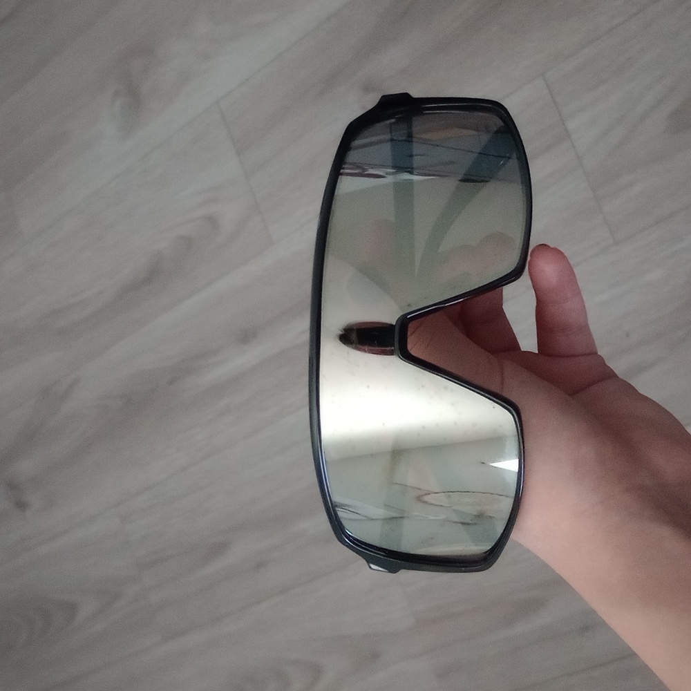 Reflective sunglasses